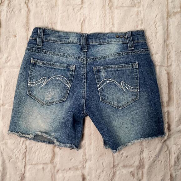 Vanilla Star Embroidered Jeans Shorts Cut-off - Picture 3 of 5
